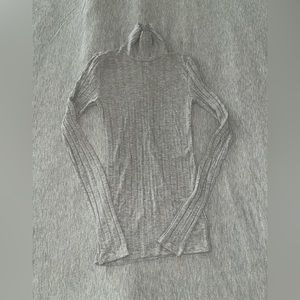 Aritzia Wilfred Turtleneck (heathered grey) (free with a purchase)